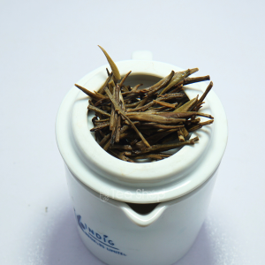 Silver-Needles-in-Bangladesh